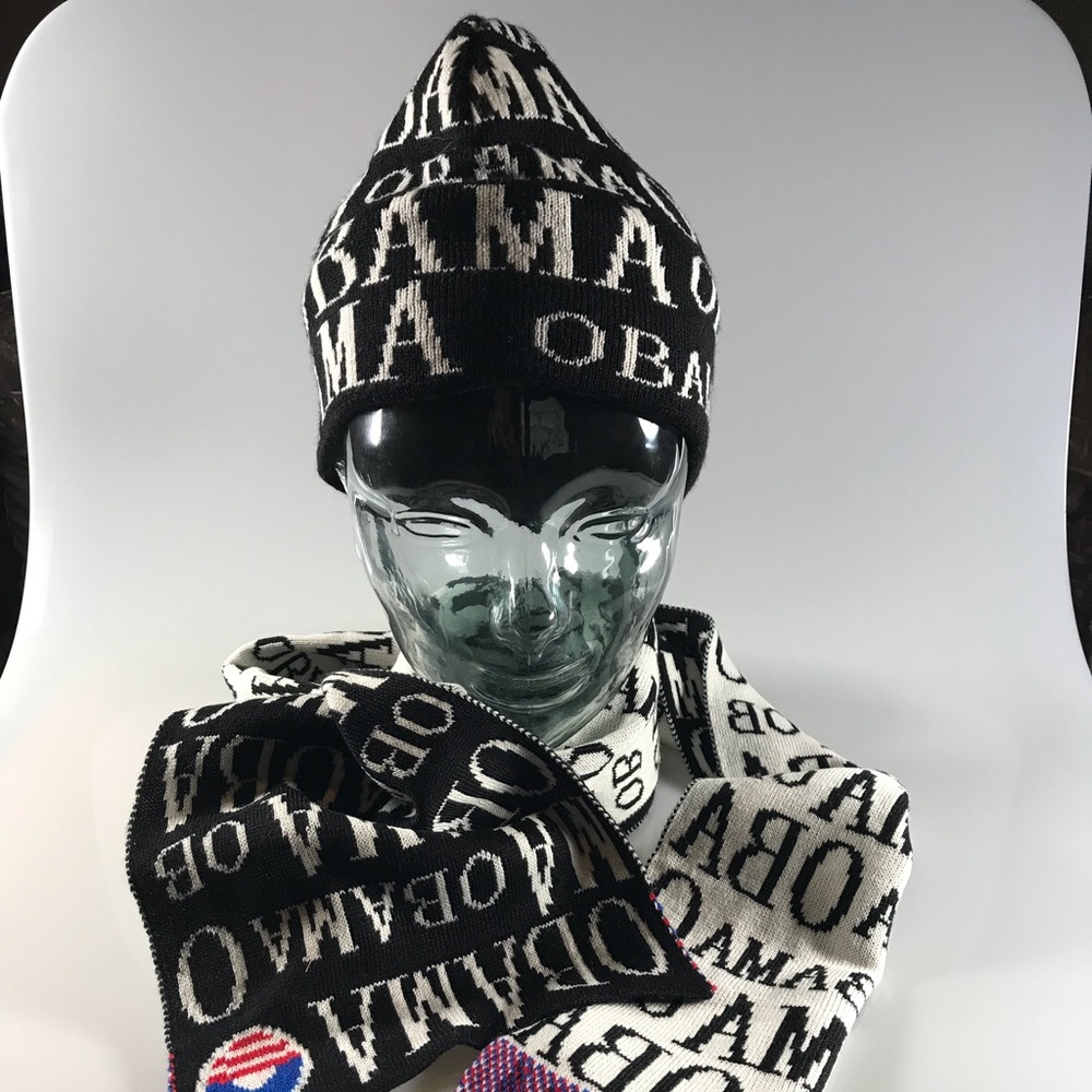 Hat 🎩 scarf 🧣 NEW NEVER WORN.